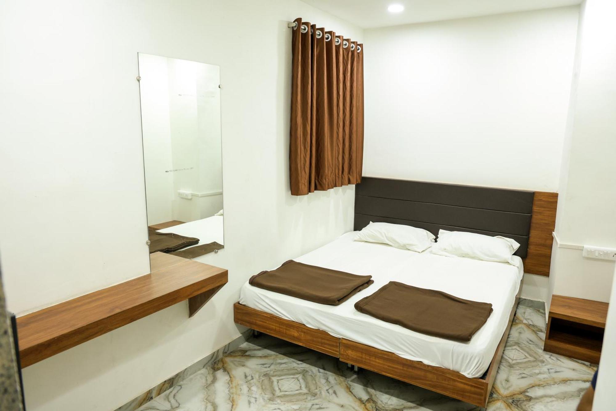 Hotel Aaram Kalupur Amhedabad Dış mekan fotoğraf