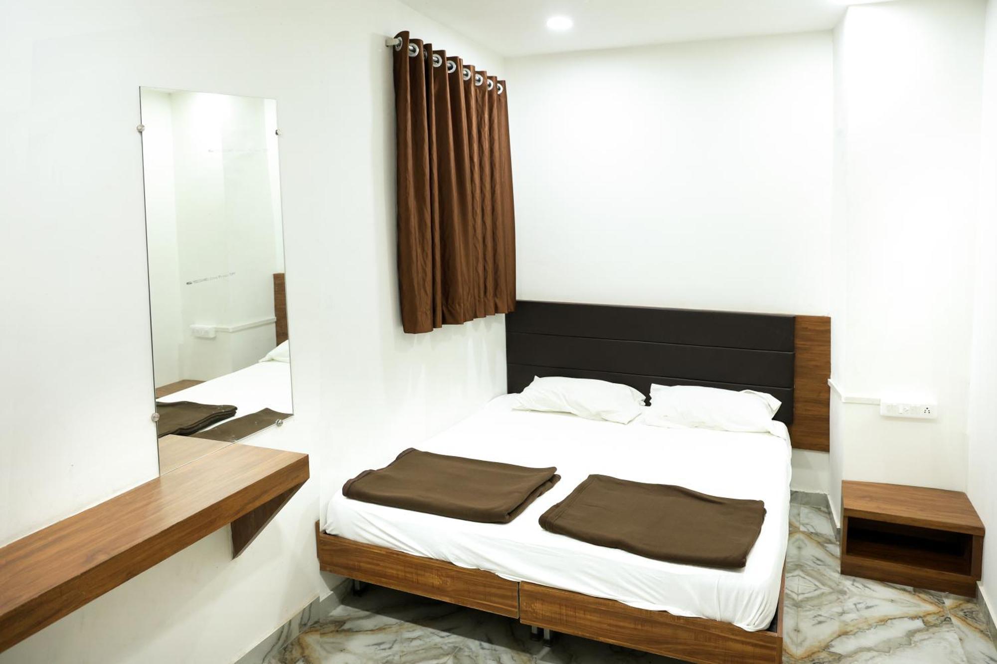 Hotel Aaram Kalupur Amhedabad Dış mekan fotoğraf