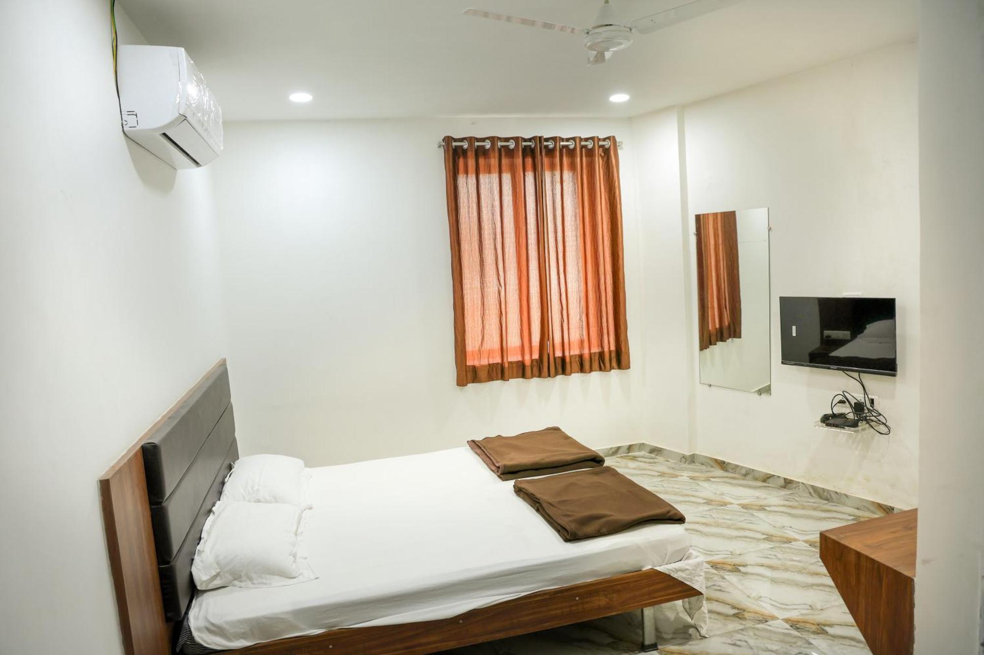 Hotel Aaram Kalupur Amhedabad Dış mekan fotoğraf