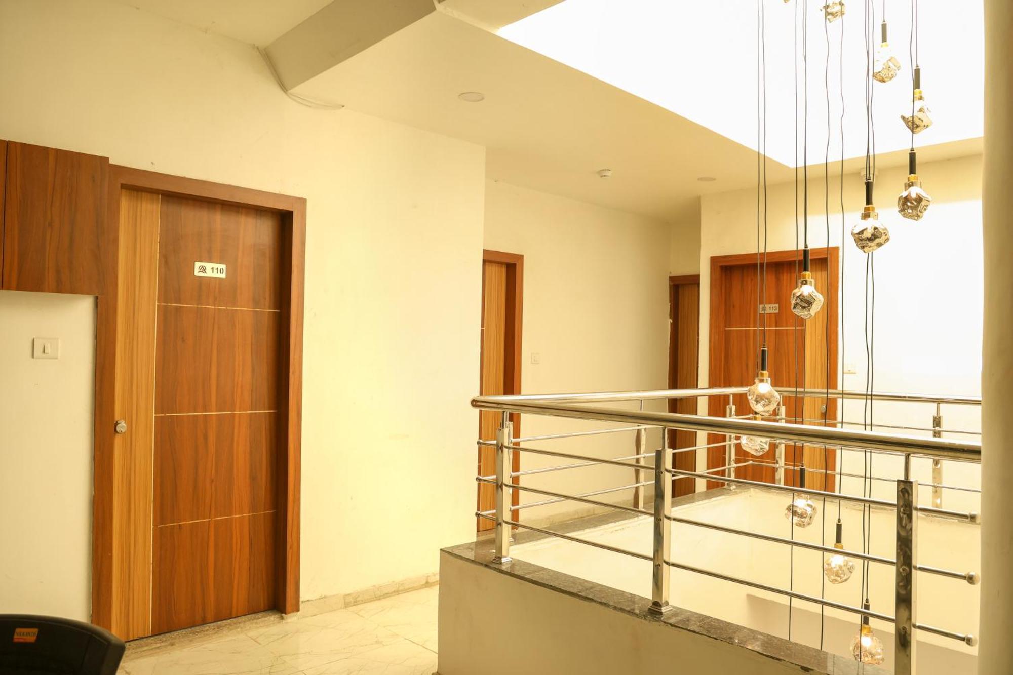 Hotel Aaram Kalupur Amhedabad Dış mekan fotoğraf