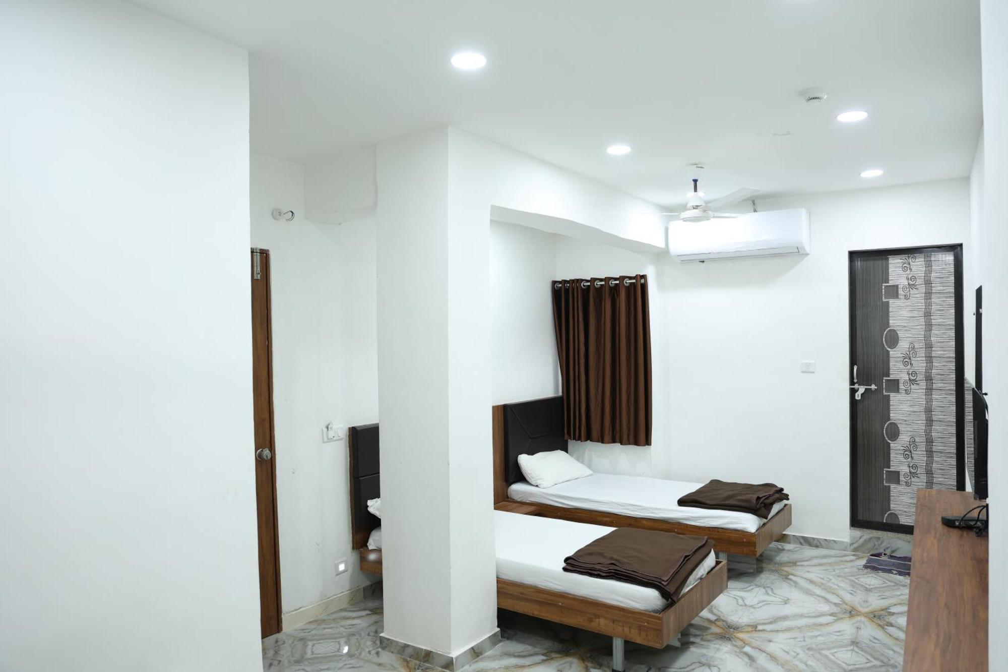 Hotel Aaram Kalupur Amhedabad Dış mekan fotoğraf