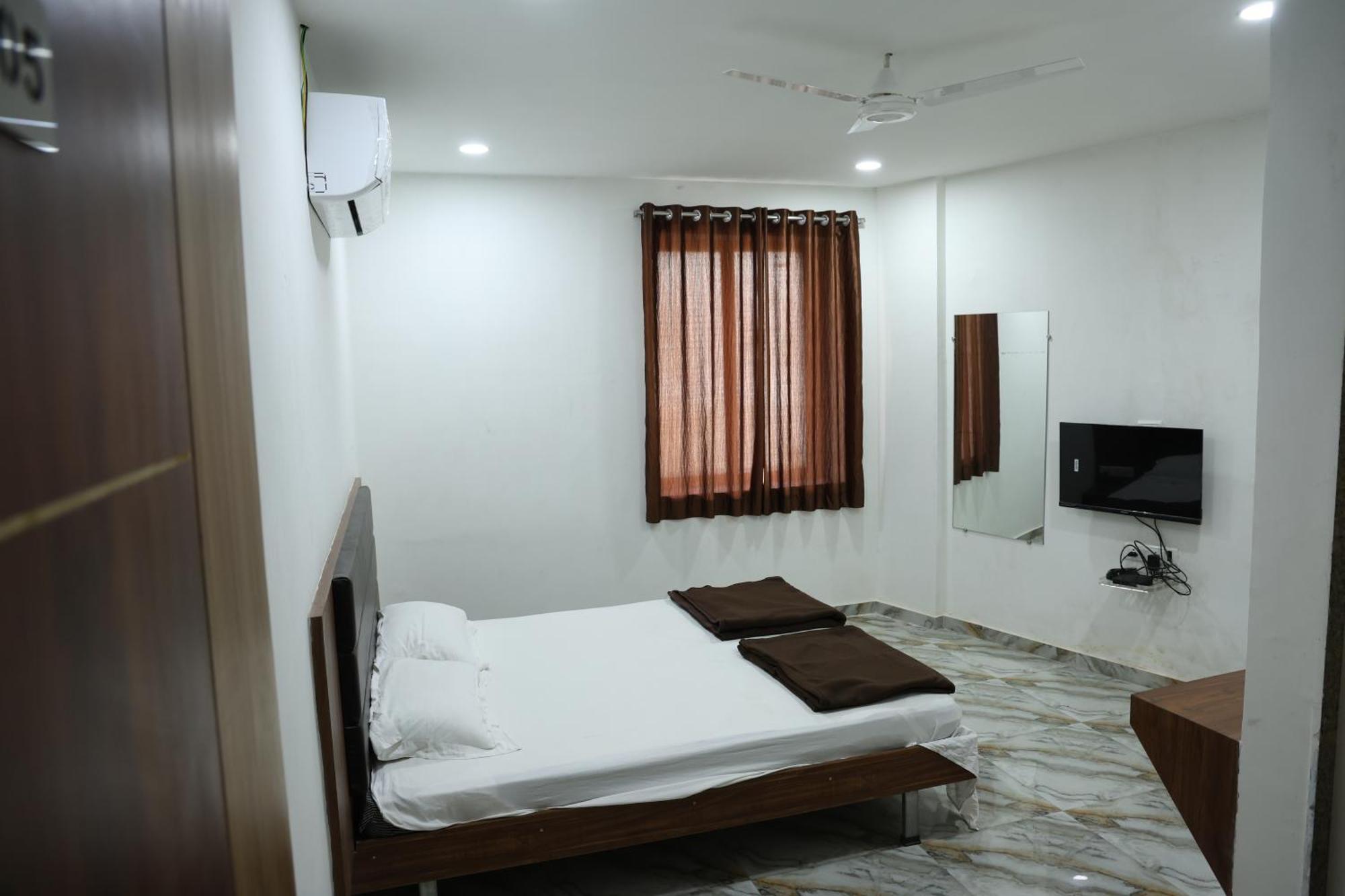 Hotel Aaram Kalupur Amhedabad Dış mekan fotoğraf