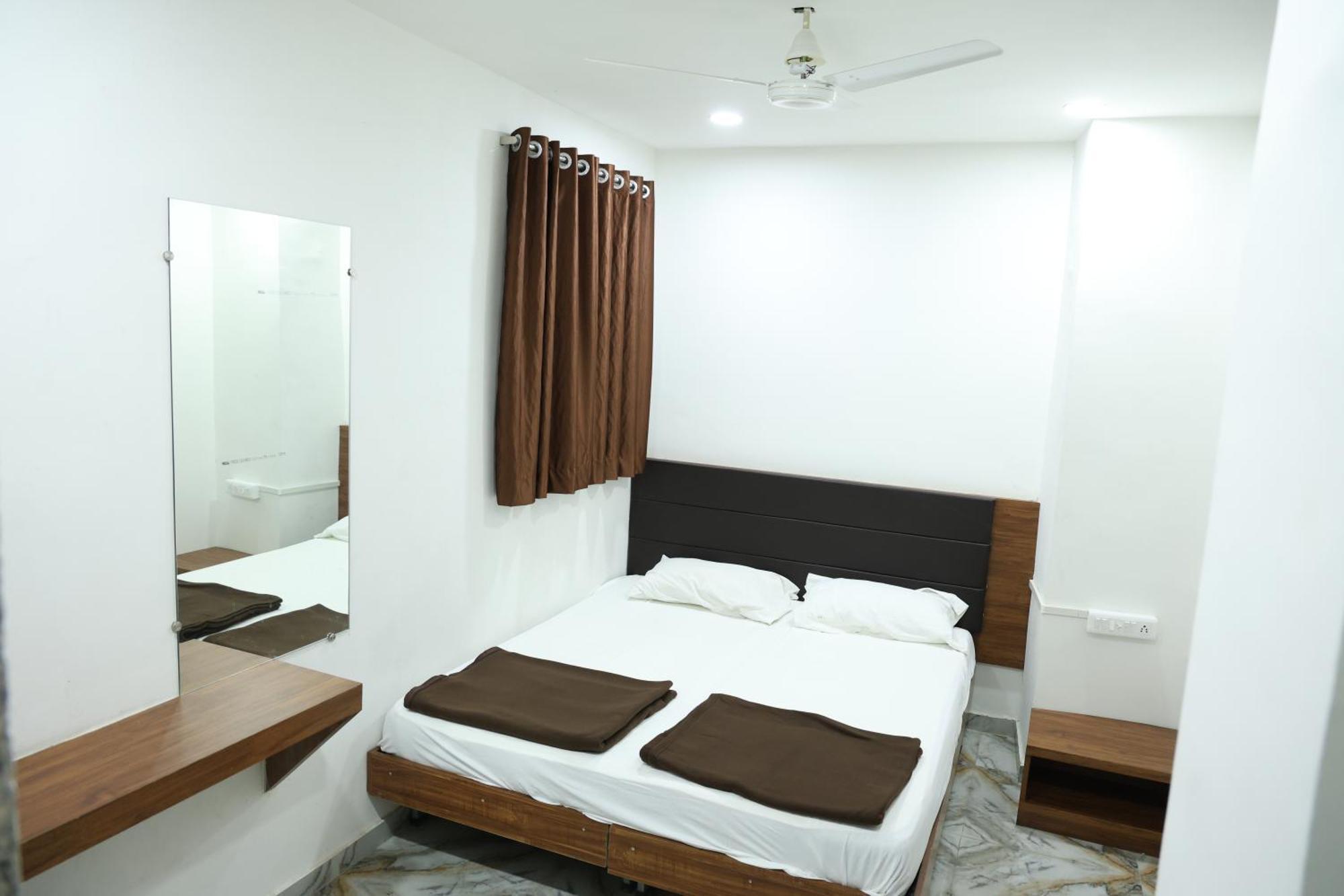 Hotel Aaram Kalupur Amhedabad Dış mekan fotoğraf